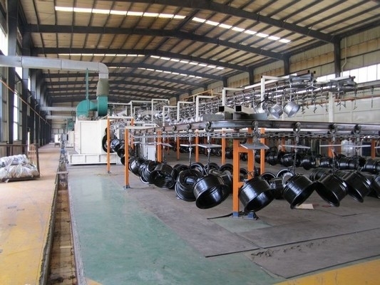 Jalur Lapisan Serbuk Elektrostatik Hub Roda Otomatis